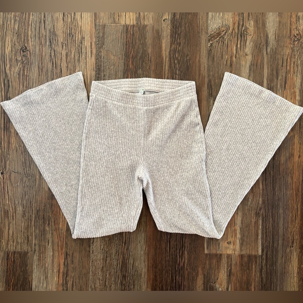 Aerie Groove-On Velour High Waisted Flare Lounge Pants Size Medium Heather Gray - Picture 3 of 10